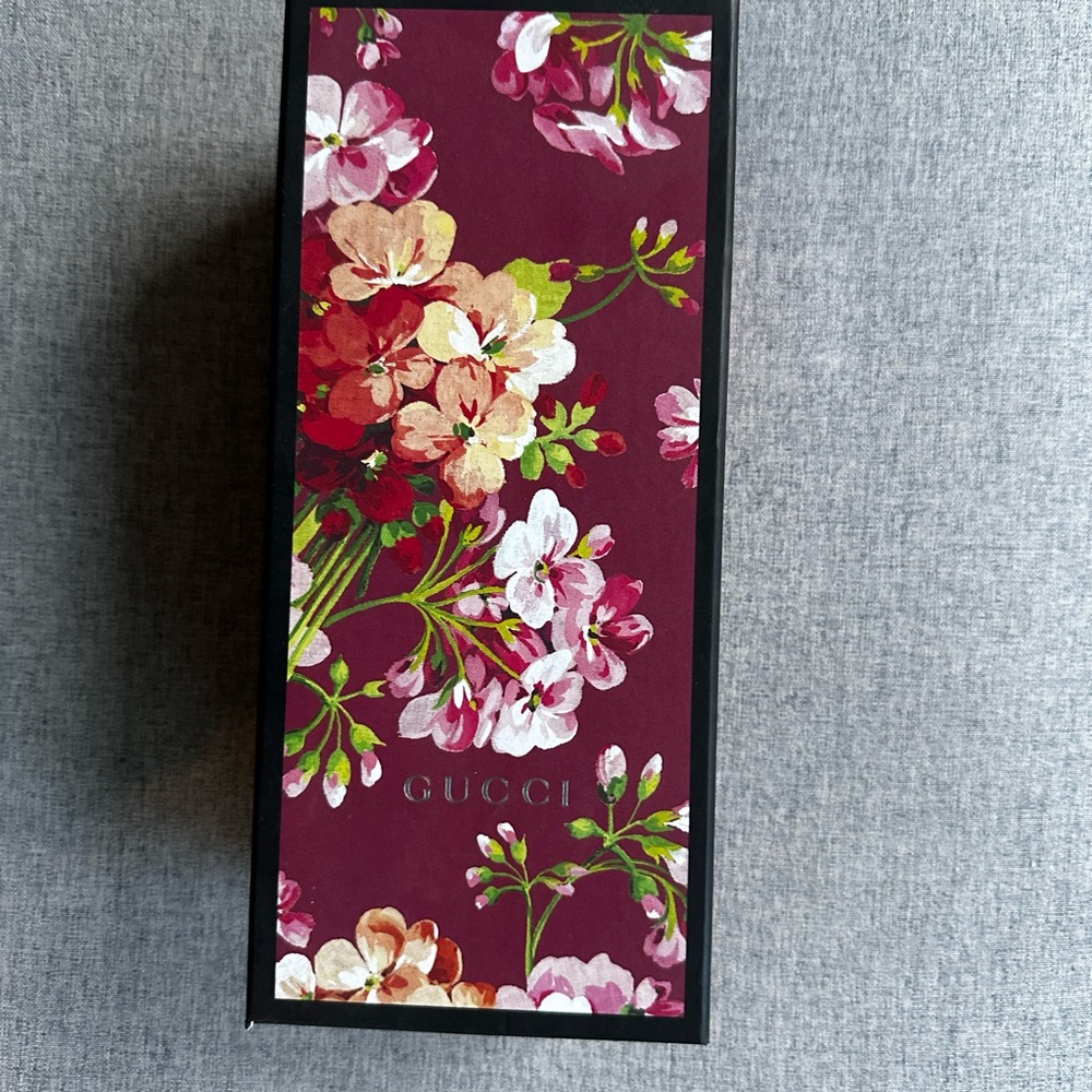 Gucci shoe box